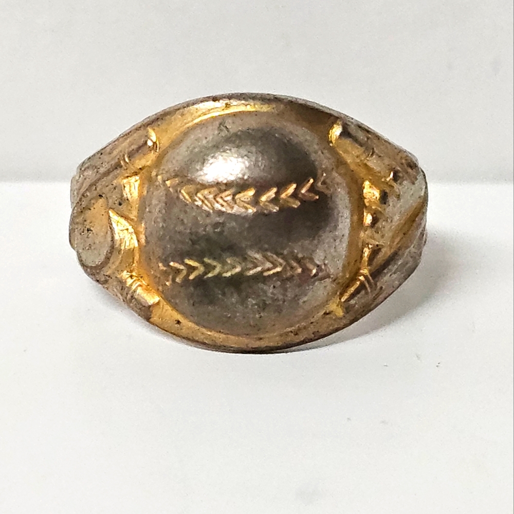 1934 Babe Ruth Quaker Oats Brass Baseball Ring